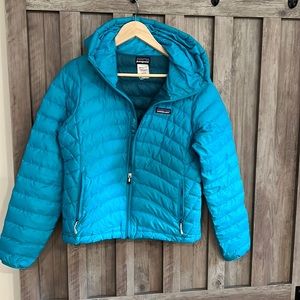 Womens puff hooded jacket